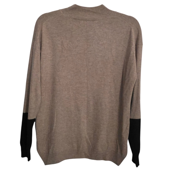 💯% YAK Tan and Black Crew Neck Sweater - Picture 6 of 11